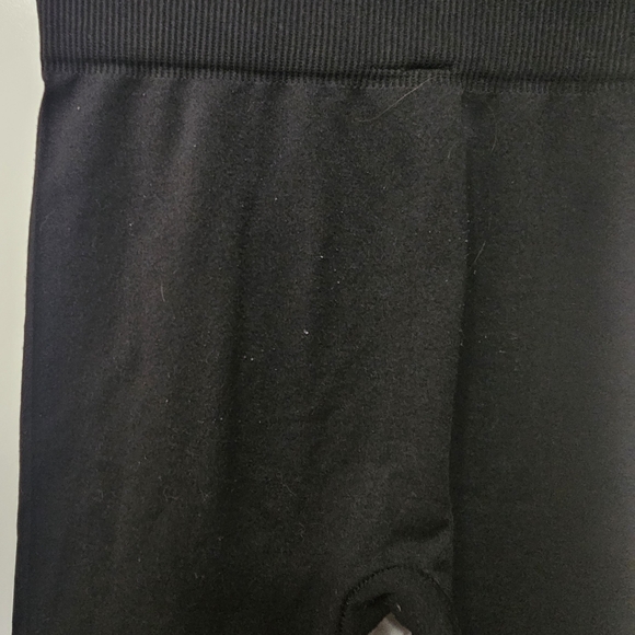 Time and True Black Leggings Size M (8-10) - Picture 4 of 12